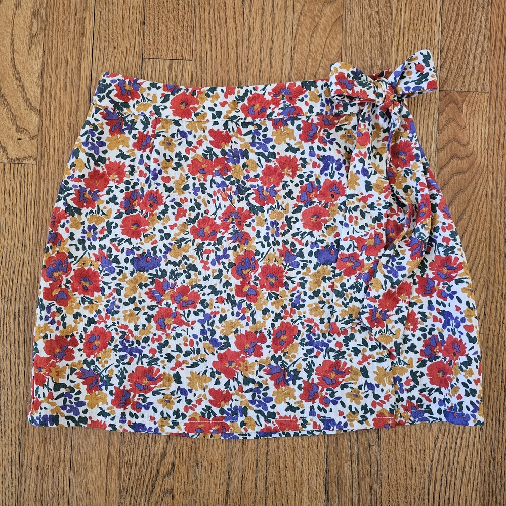 Emory Park Floral Mini Wrap Skirt Size S